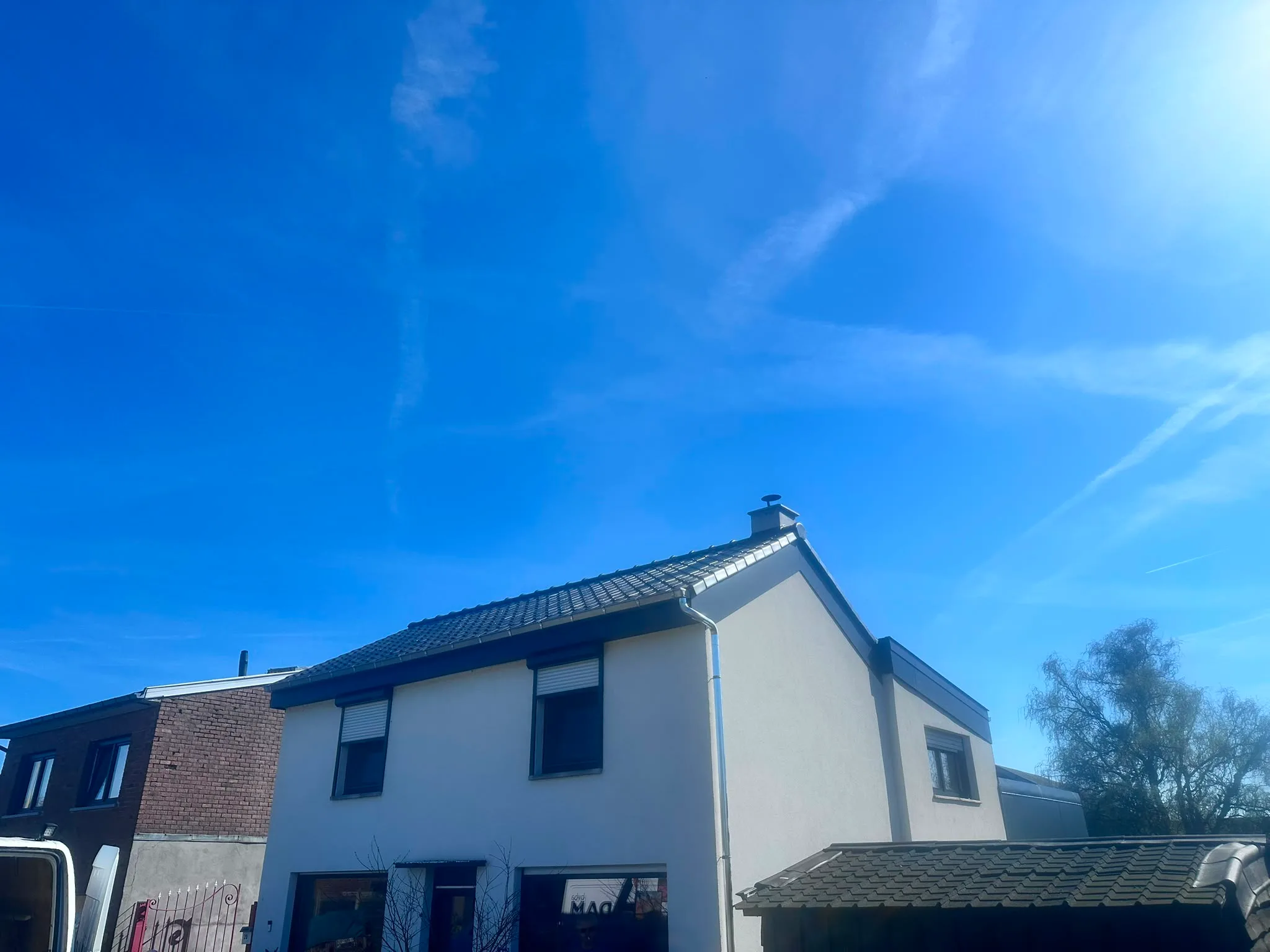 Moderne woning met nieuw pannendak