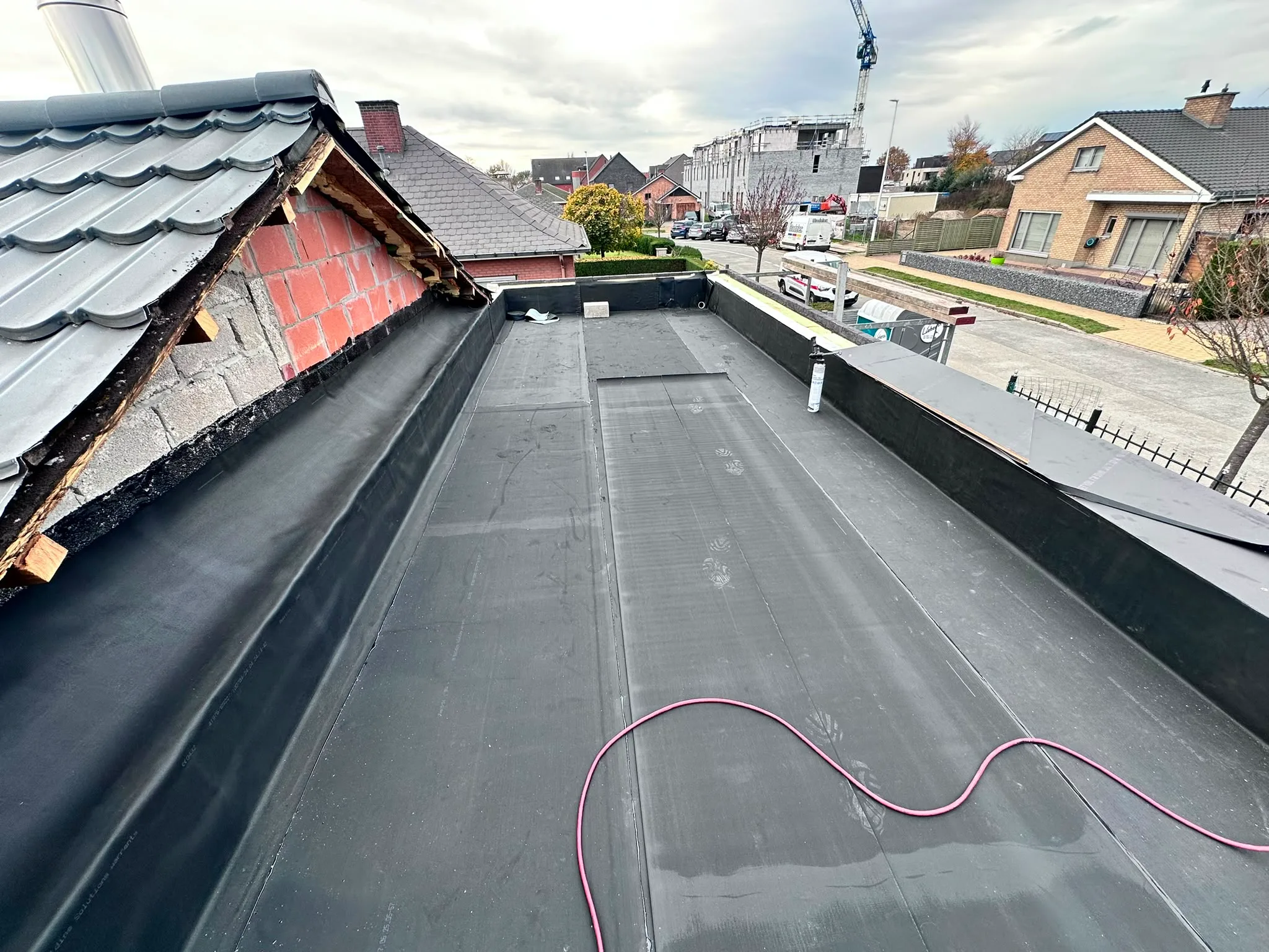 Vlakdak met geplaatste EPDM-bedekking