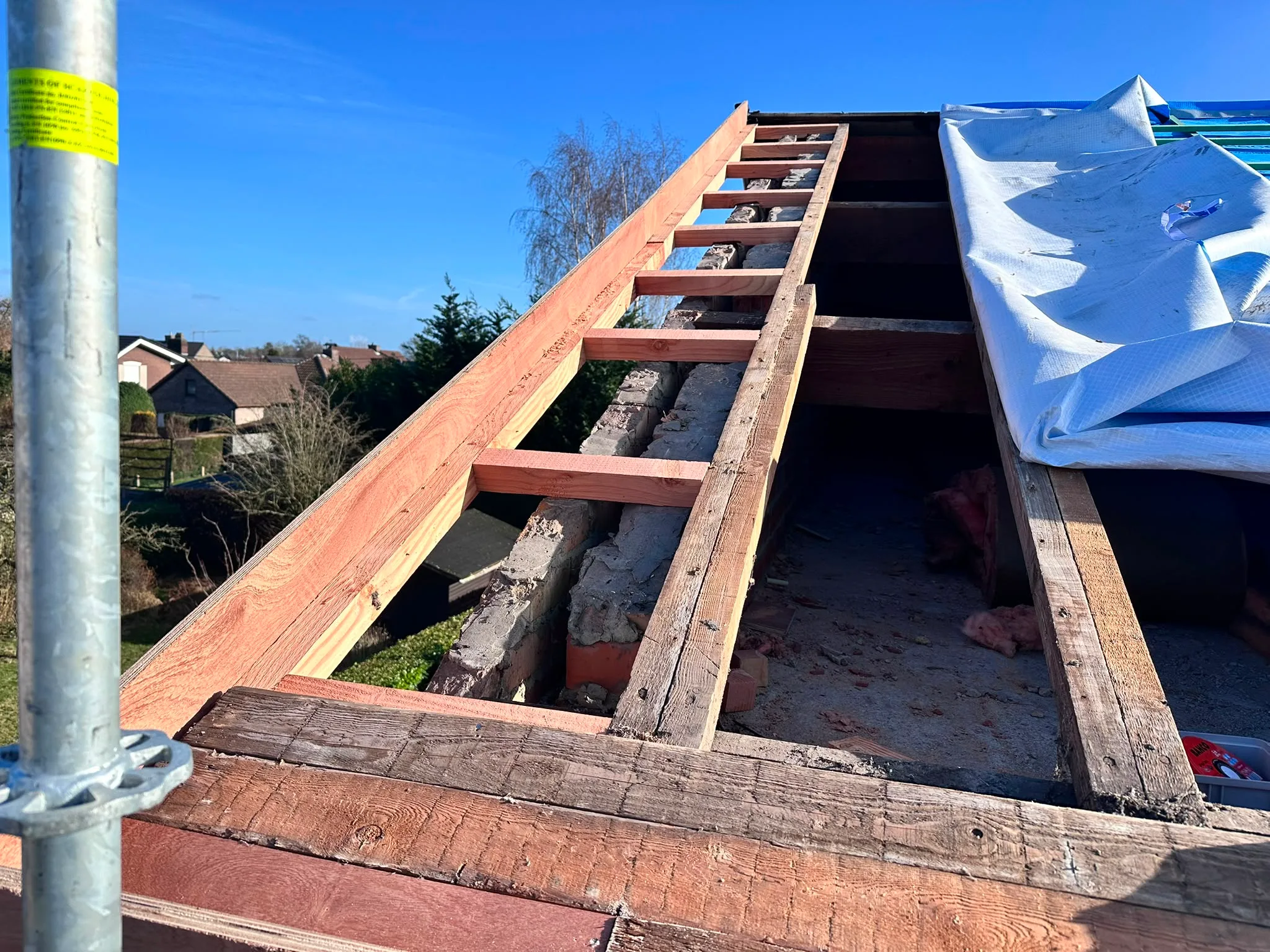 Dakrenovatie met houten dakspanten